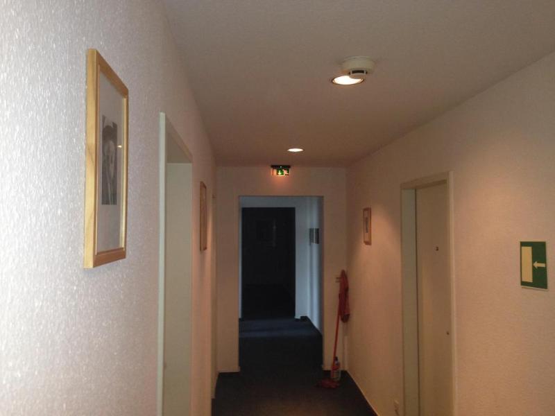 Hotel Schwarzer Baer Ганновер Экстерьер фото